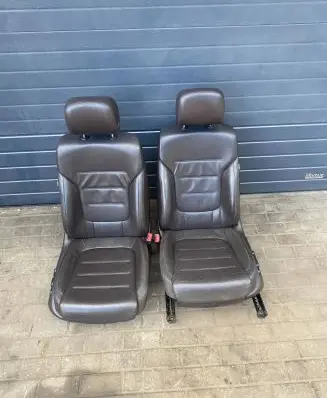 Volkswagen Touareg II Seat set 