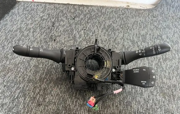 Renault Megane IV Wiper turn signal indicator stalk/switch 255545857R NDJ1188A