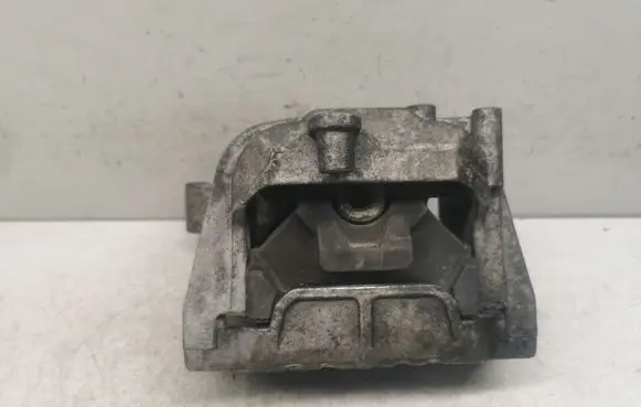 Audi A3 S3 A3 Sportback 8P Engine mount bracket 1K0199262AS