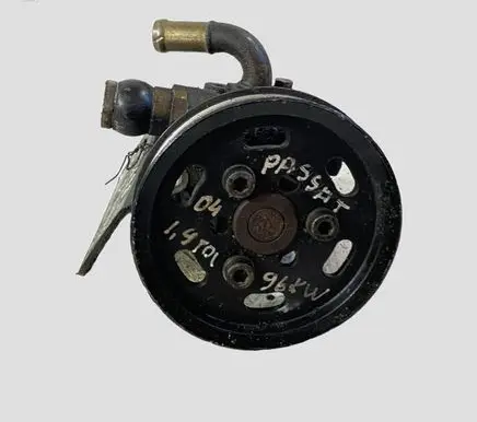 Volkswagen PASSAT B5.5 Power steering pump 8D0145177Q