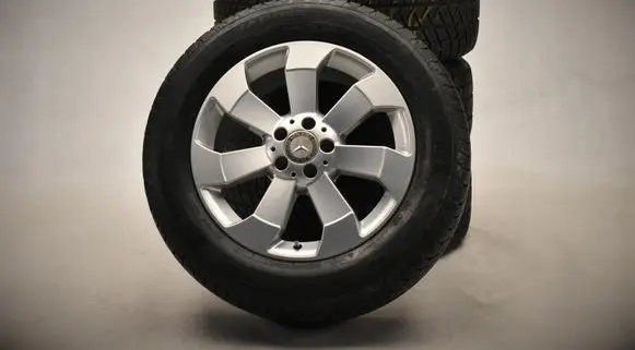 Mercedes-Benz ML W166 R18 alloy rim A1664011600