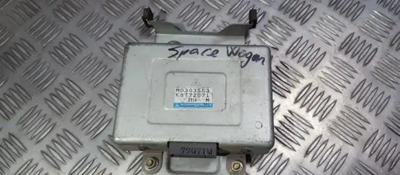 Mitsubishi Space Wagon Engine control unit/module md303553 k8t72971
