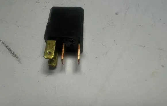 Mazda 6 Other relay UM4667173 50512 ACM33221
