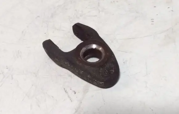 Nissan Qashqai+2 Fuel Injector clamp holder