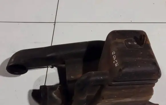 Mazda Premacy Intake resonator 