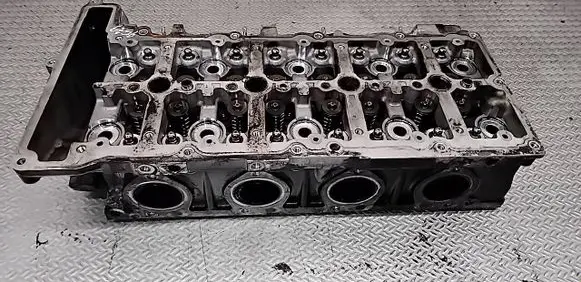 BMW 3 E90 E91 Engine head 781046303