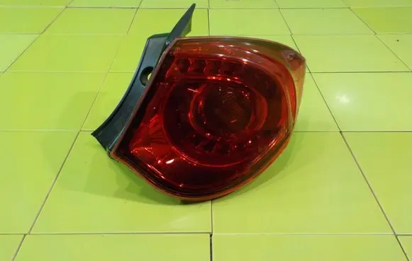 Alfa Romeo Giulietta Rear/tail lights 50513612 18AB16