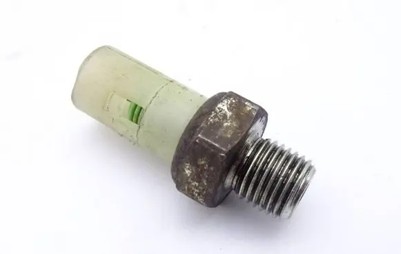 Renault Master II Oil pressure sensor RENAULT_MASTER_II_2.2_DCI_CZUJNIK_CIŚNIENIA_OLEJU