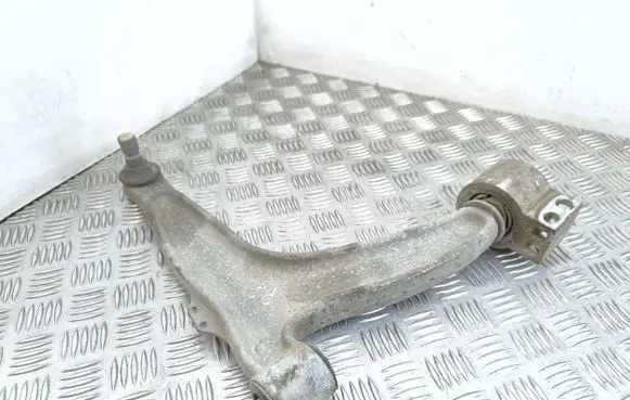 Opel Signum Front lower control arm/wishbone