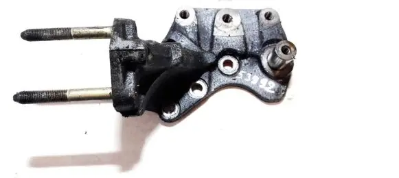 Mitsubishi Carisma Engine mounting bracket 8yw