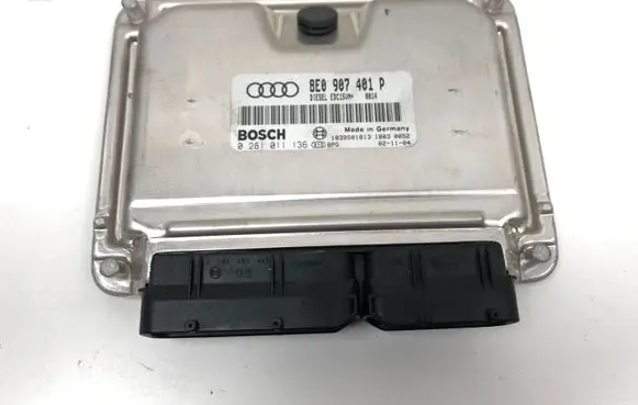 Audi A6 S6 C5 4B Engine control unit/module 8E0907401P 0281011136 1039S01813