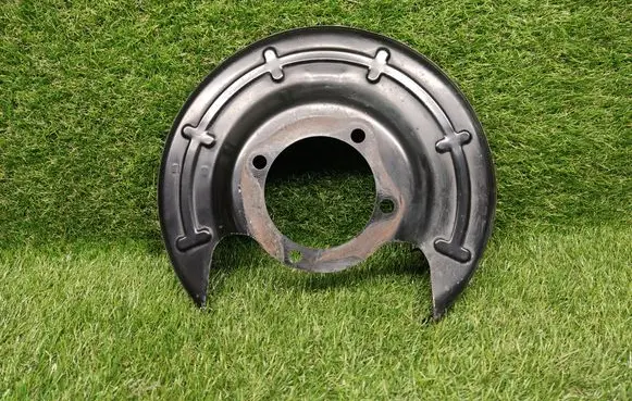 Chevrolet Cruze II Rear brake disc plate dust cover 13362352