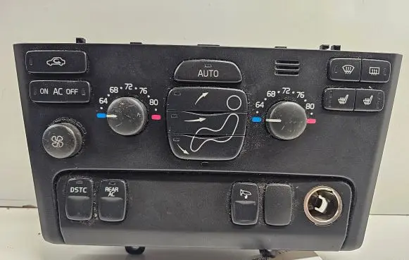 Volvo XC90 Climate control unit 8697138