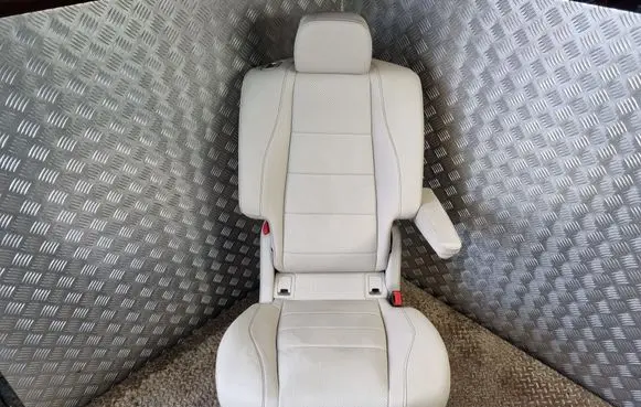 Mercedes-Benz GLS X167 Second row seats 