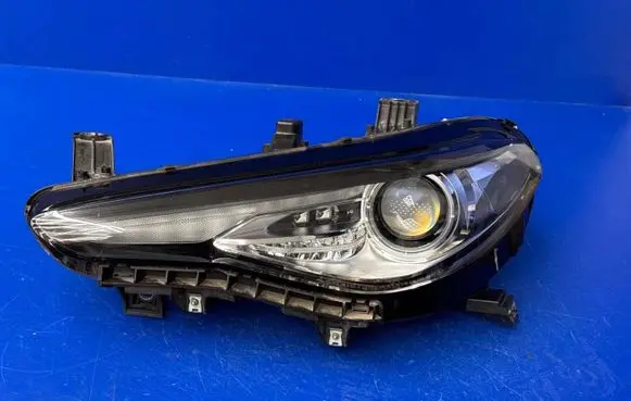 Alfa Romeo Giulia Headlight/headlamp 50557247 24E18T2 62306282