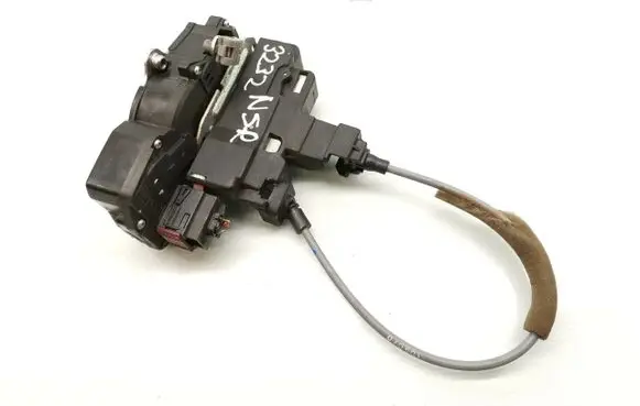 Opel Antara Rear door lock