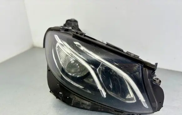 Mercedes-Benz E W213 Headlight/headlamp A2139064004