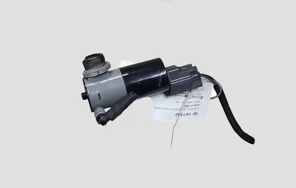 Volvo V40 Windscreen/windshield washer pump 151016B