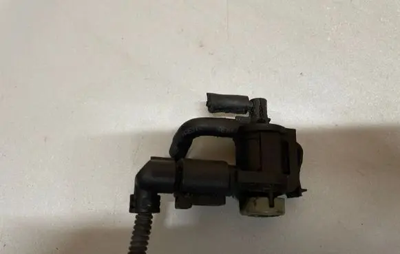 Vacuum valve