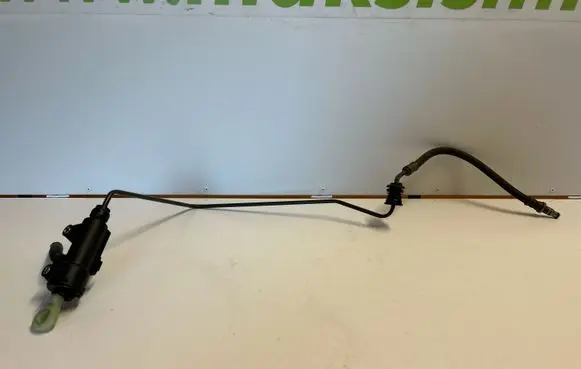 BMW 3 E90 E91 Clutch master cylinder 13670610