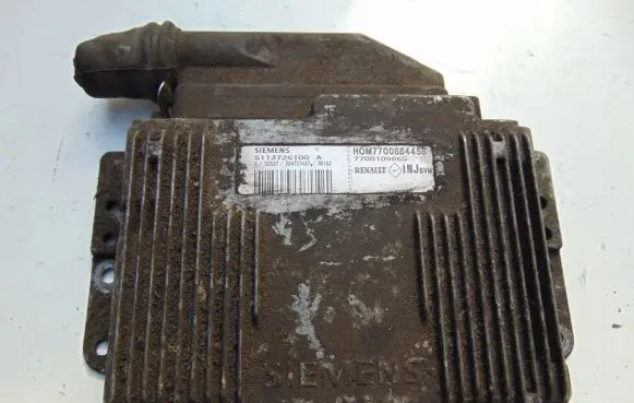 Renault Laguna I Engine control unit/module 7700864458
