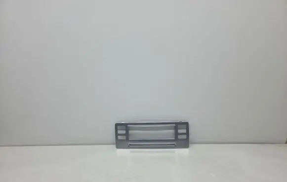 Volvo V70 Radio/GPS head unit trim 1303415
