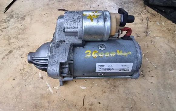 Renault Master III Starter motor 233002654R 8200568535 TS22-32