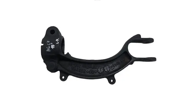 Audi A6 C7 Lower shock absorber bracket 8K0413L