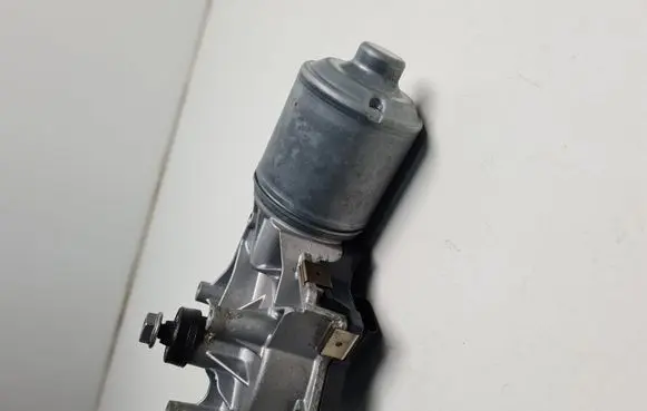 Mercedes-Benz C W204 Wiper motor 1137328692