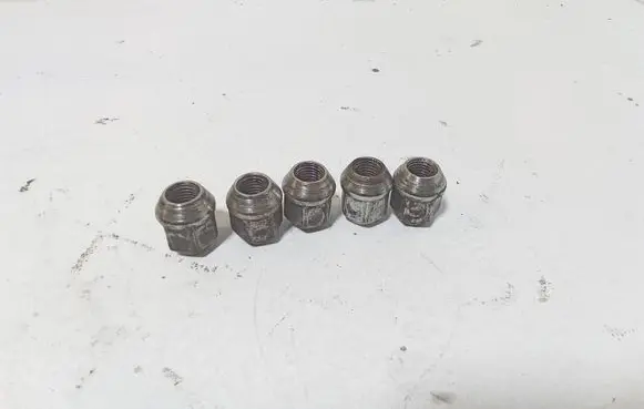 Chevrolet Captiva Nuts/bolts 