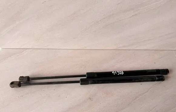 Volkswagen PASSAT B7 Tailgate/trunk strut/damper
