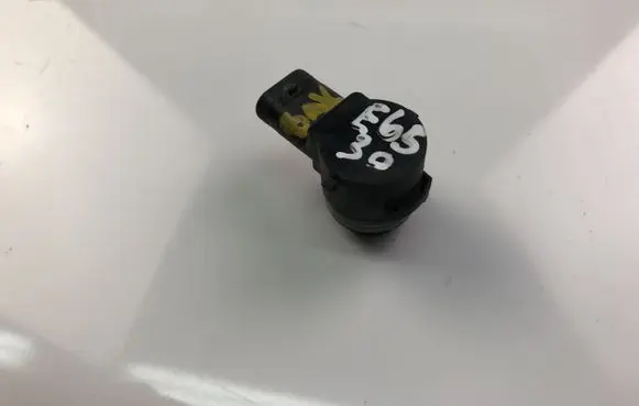 Volvo V40 Parking PDC sensor 31471011