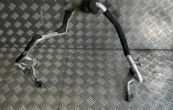 Volvo XC70 Air conditioning (A/C) pipe/hose