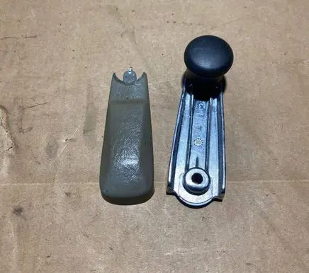 Mercedes-Benz E W124 Front door interior handle 2017680136