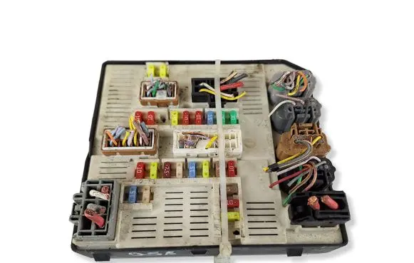 Renault Megane III Fuse module 284B60008R