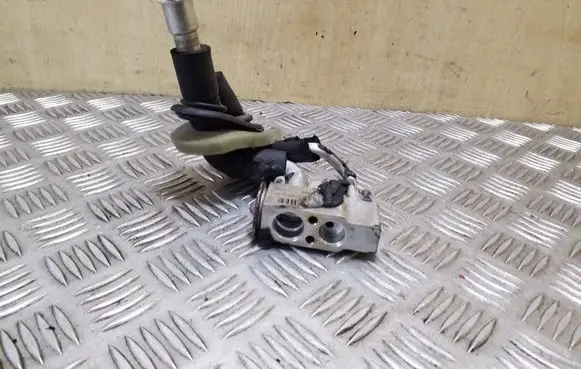 Toyota RAV 4 (XA20) Air conditioning (A/C) expansion valve 4475002450