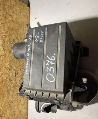 Nissan Pathfinder R51 Air filter box