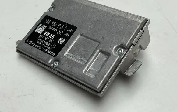 Volkswagen Polo VI Rear glass lock/latch W469 5WA980653D