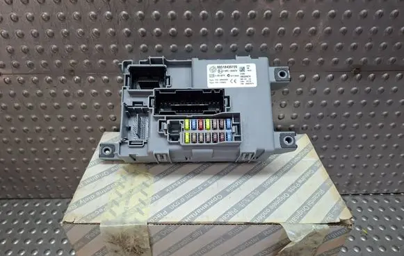 Fiat 500 Fuse box set S26340088 00518439720