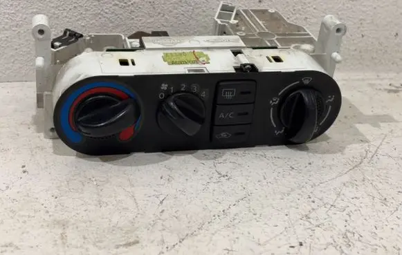 Nissan Terrano Climate control unit