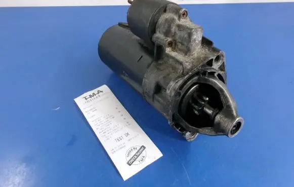 Volkswagen PASSAT B5 Starter motor 068911024C