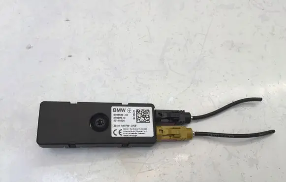 BMW 2 F44 Aerial antenna amplifier 8795939