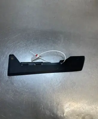 Porsche Taycan 9J1 (D) pillar trim (bottom)