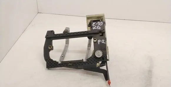 Front door exterior handle/bracket