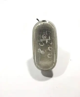 Mitsubishi L200 Front fender indicator light E4016534 P2133