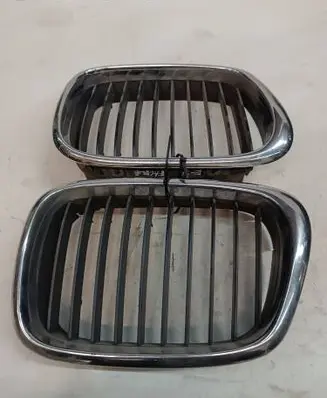 BMW 5 E39 Front grill 2497262