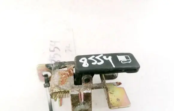 Chevrolet Epica Fuel tank opening switch 