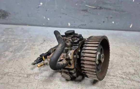 Fiat Bravo Fuel injection high pressure pump 0445010150