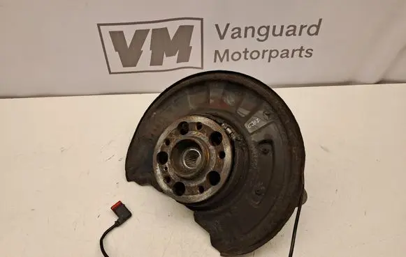 Mercedes-Benz E C207 W207 Rear wheel hub spindle/knuckle 