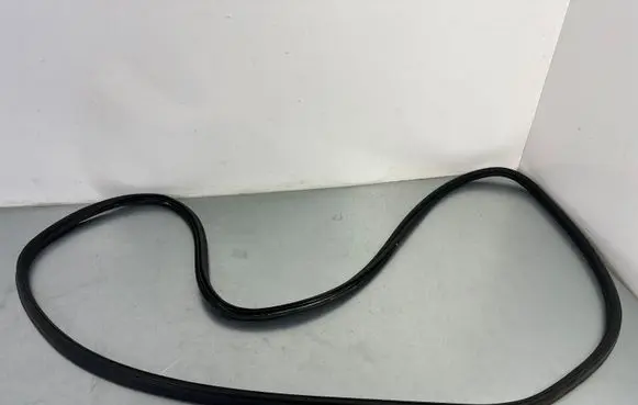 Volkswagen Touareg III Trunk rubber seal (body) 760827705E